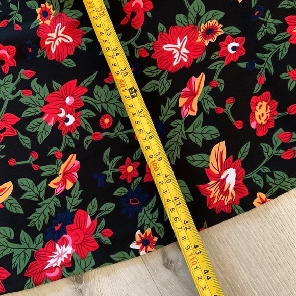 W118 by Walter Baker Floral MIDI Dress size 4 black red bohemian elegant - Picture 9 of 10
